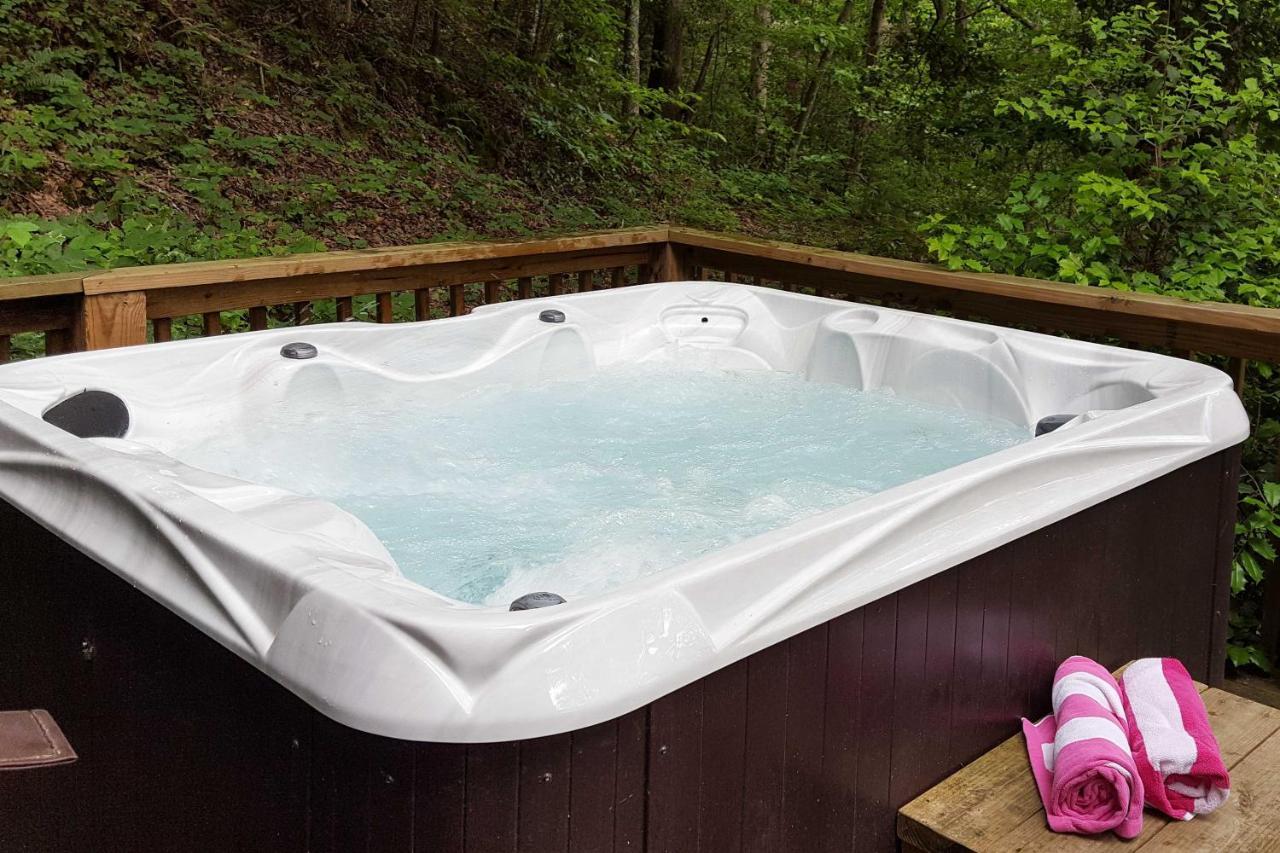 Natures Retreat With Hot Tub 7 Mi To Bryson City Whittier 外观 照片